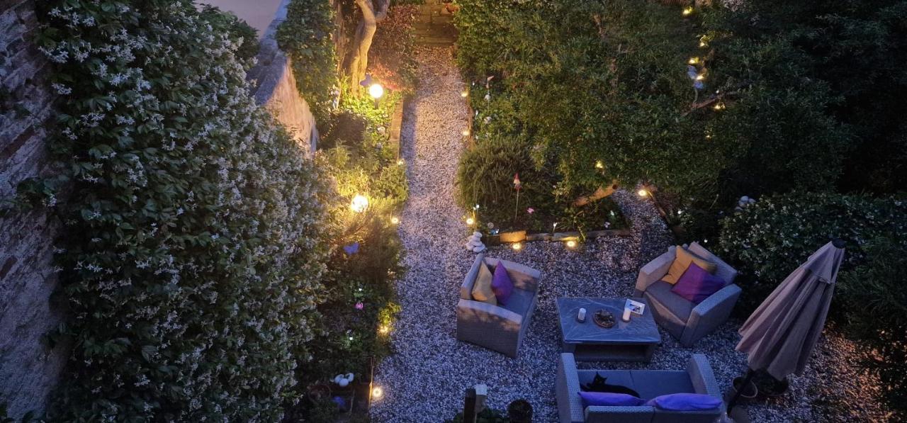 Monica Appartamento Con Giardino Al Ponte Vecchio Флоренция Экстерьер фото
