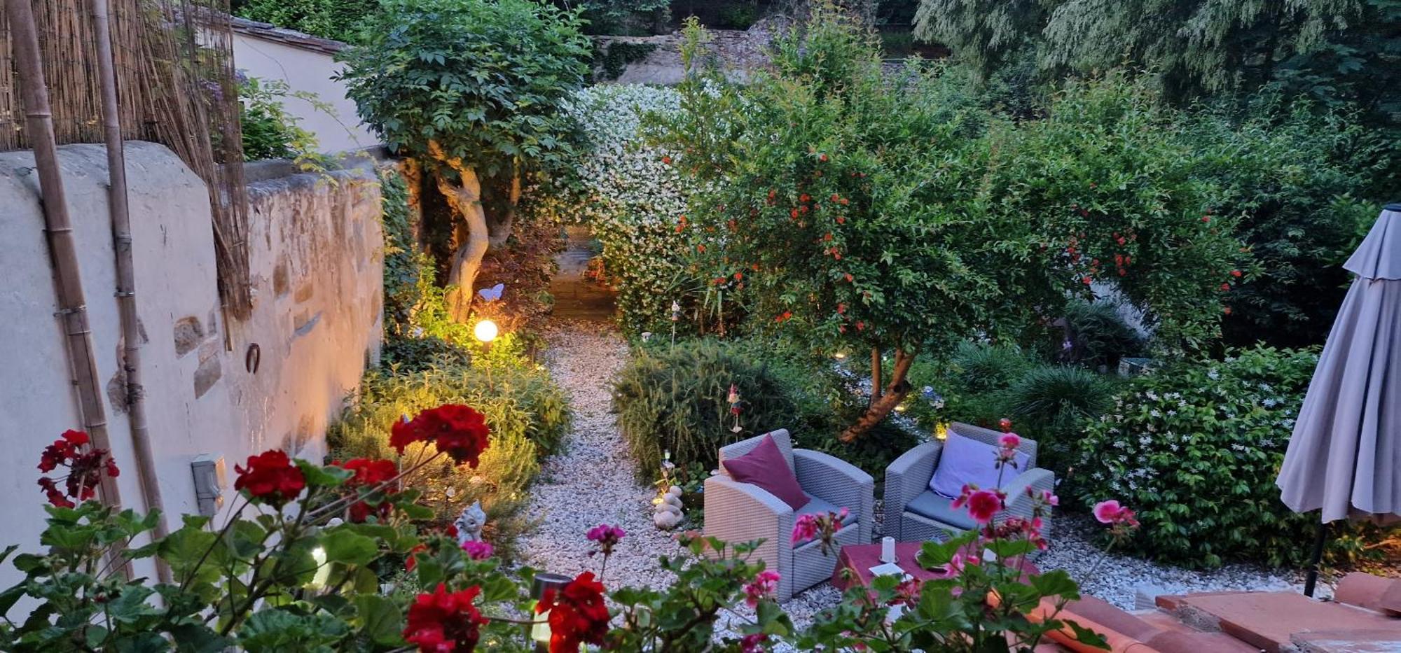 Monica Appartamento Con Giardino Al Ponte Vecchio Флоренция Экстерьер фото